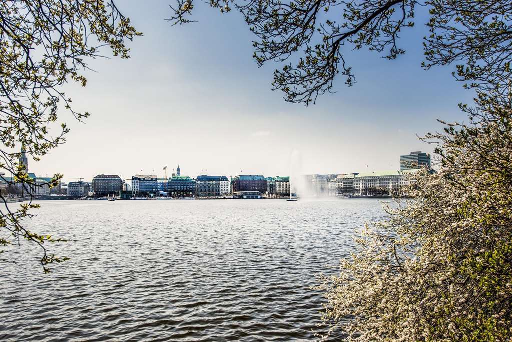 Ringhotel Ahrensburg Exterior photo